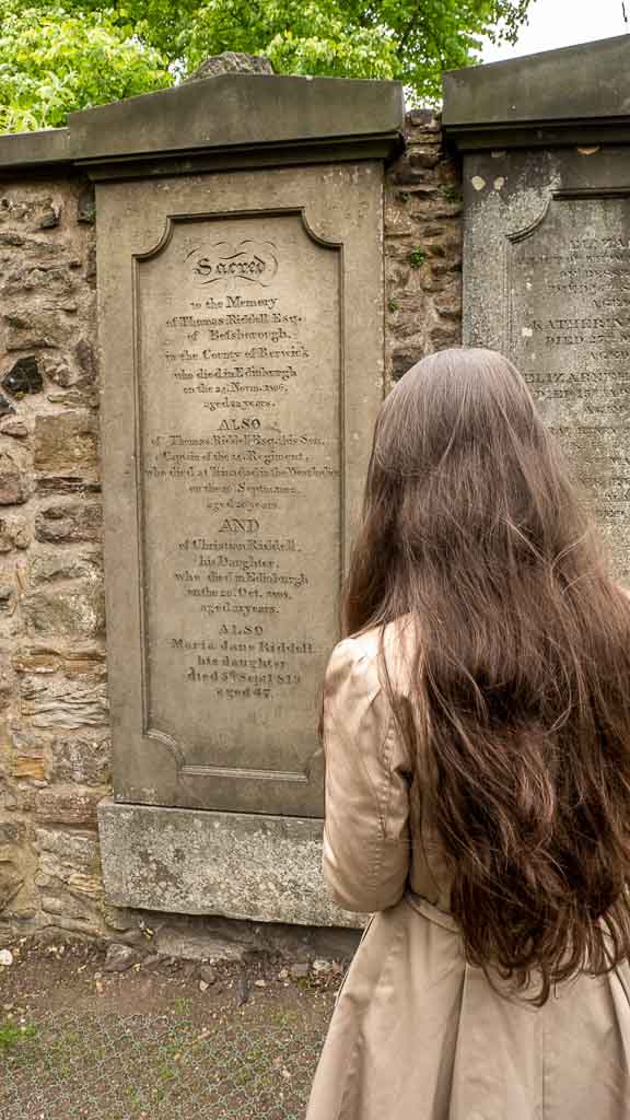 tom riddle grave in edinburgh